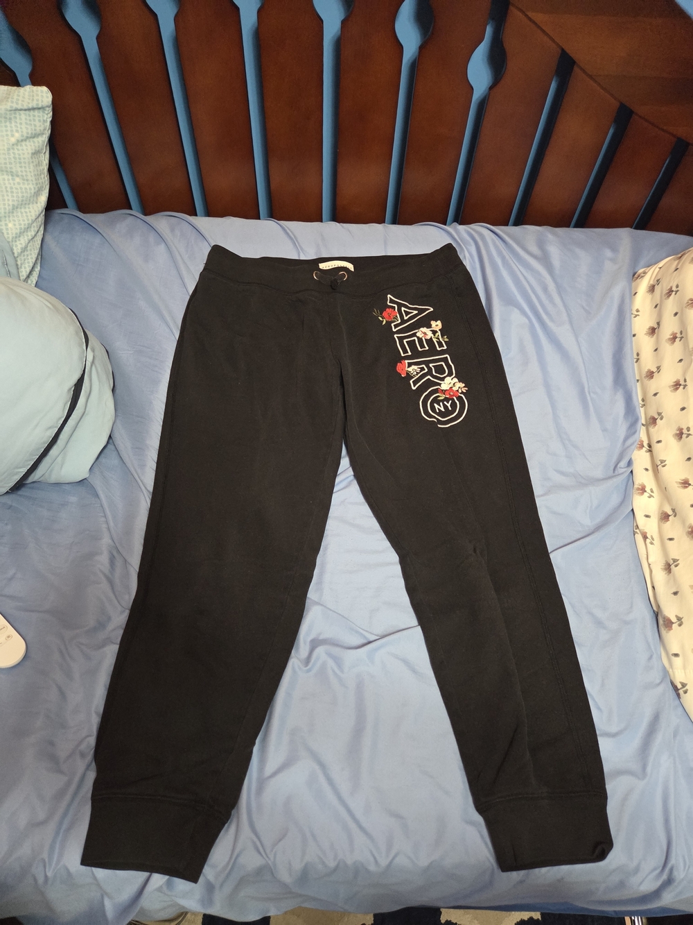 Aeropostale Black Logo Floral Jogger Sweatpants Size Womens Large